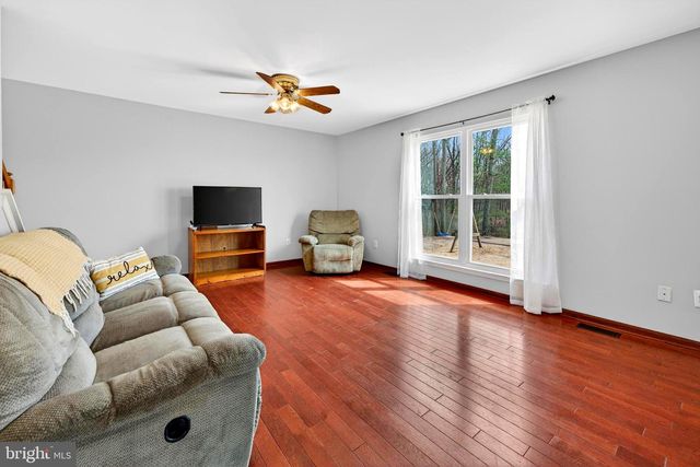 27 DAMON DR, Sicklerville, NJ 08081