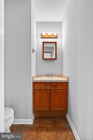 27 DAMON DR, Sicklerville, NJ 08081