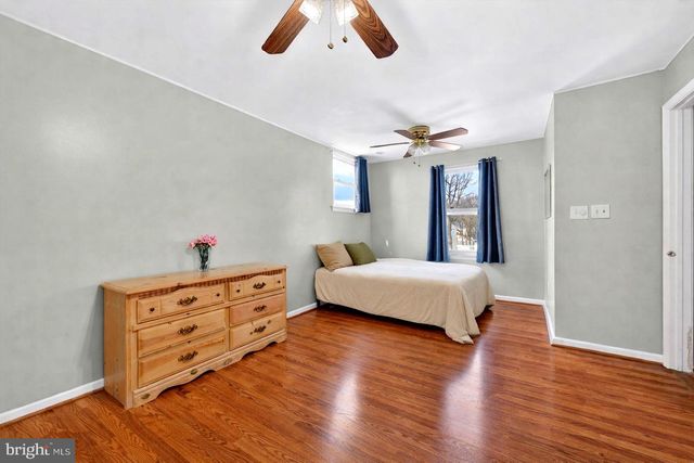 27 DAMON DR, Sicklerville, NJ 08081