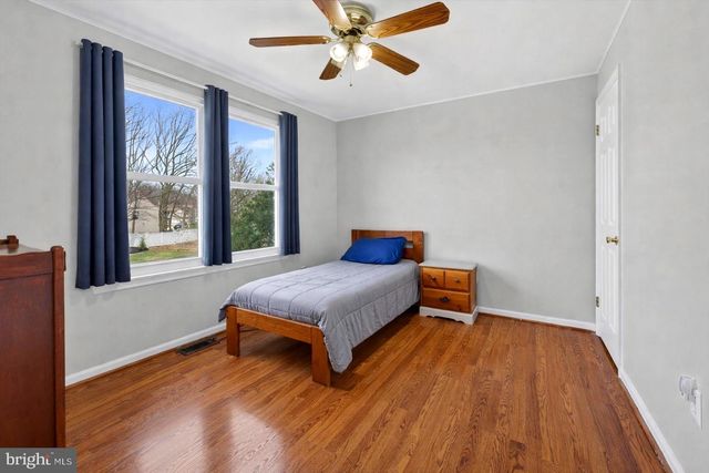 27 DAMON DR, Sicklerville, NJ 08081