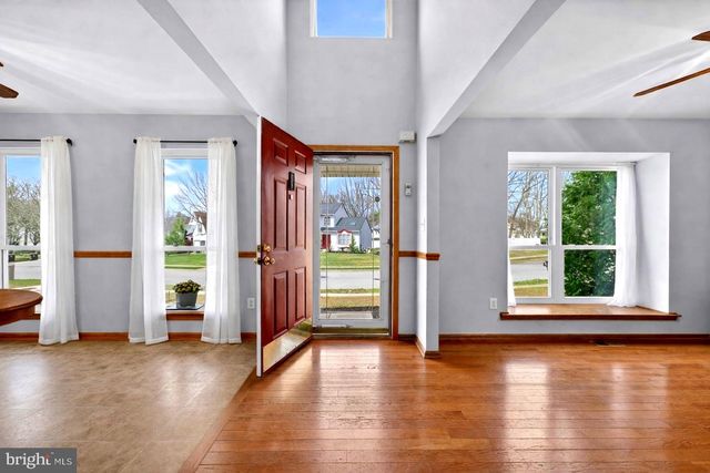 27 DAMON DR, Sicklerville, NJ 08081