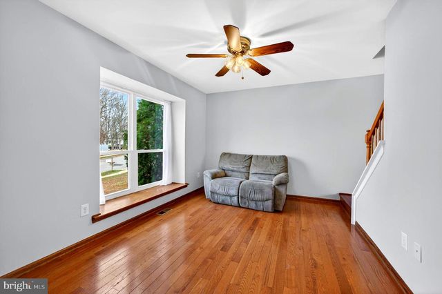 27 DAMON DR, Sicklerville, NJ 08081