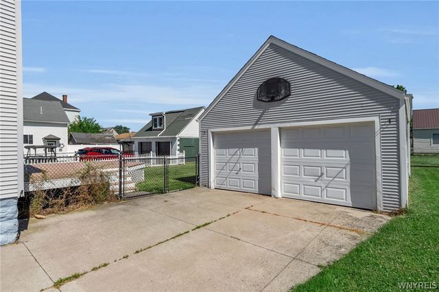 90 Keever Avenue, Lackawanna, NY 14218