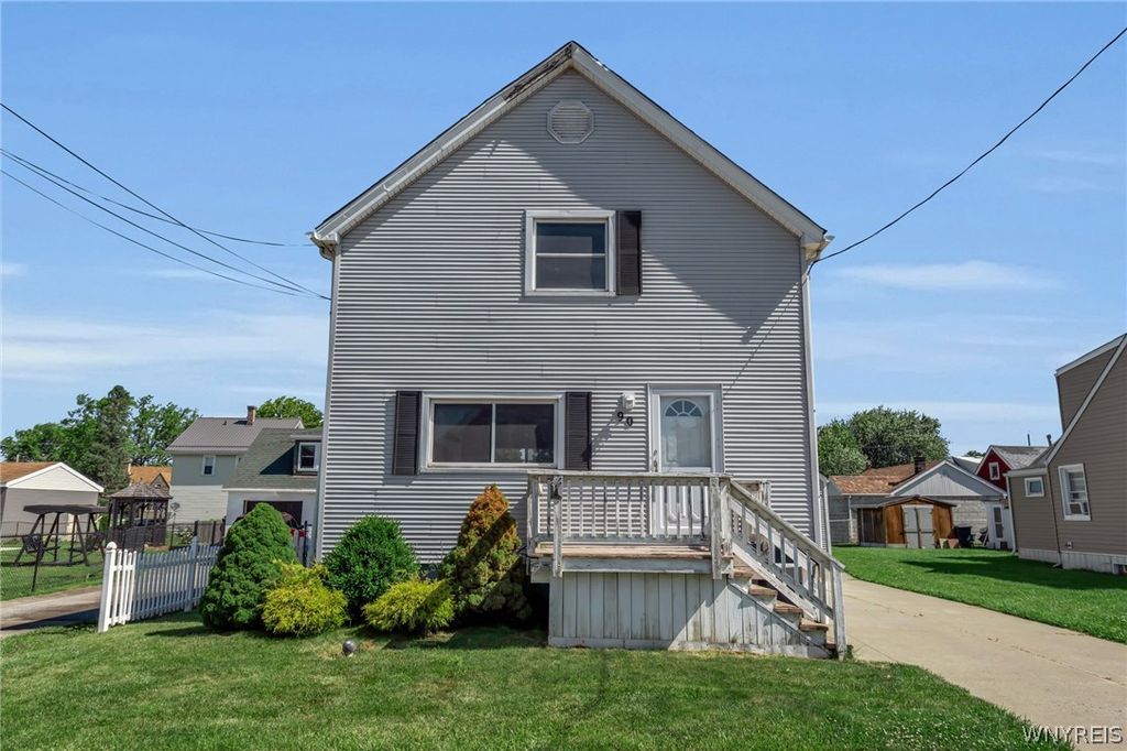 90 Keever Avenue, Lackawanna, NY 14218