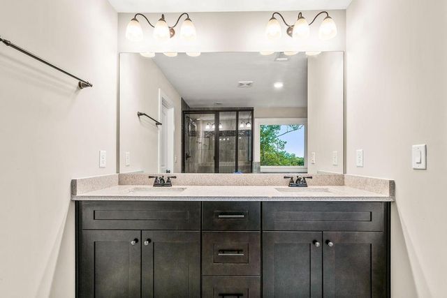 35 Bridgestone Way SE, Cartersville, GA 30120