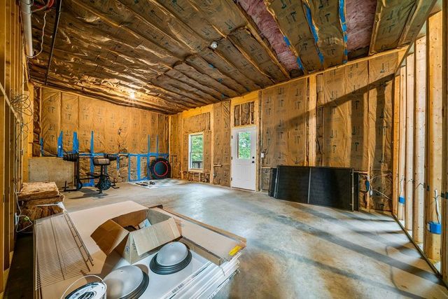 35 Bridgestone Way SE, Cartersville, GA 30120