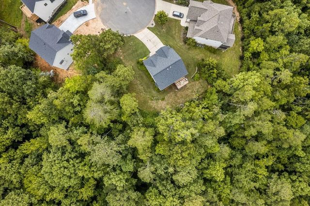 35 Bridgestone Way SE, Cartersville, GA 30120