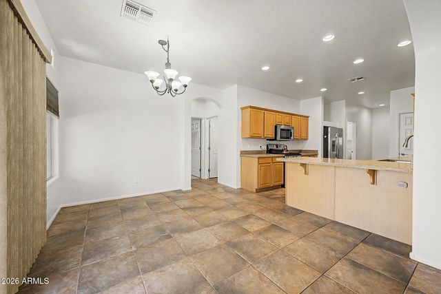 10594 W LONE CACTUS Drive, Peoria, AZ 85382