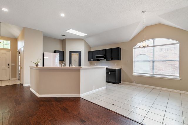 615 Lake Bridge Drive, Lake Dallas, TX 75065