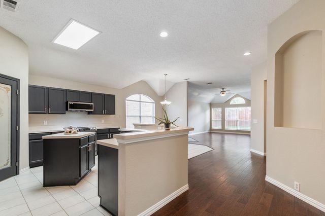 615 Lake Bridge Drive, Lake Dallas, TX 75065