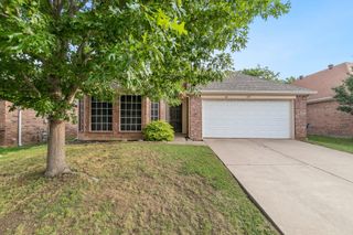 615 Lake Bridge Drive, Lake Dallas, TX 75065