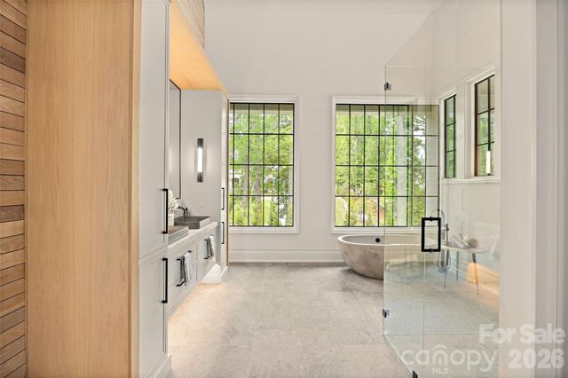 4111 Columbine Circle, Charlotte, NC 28211