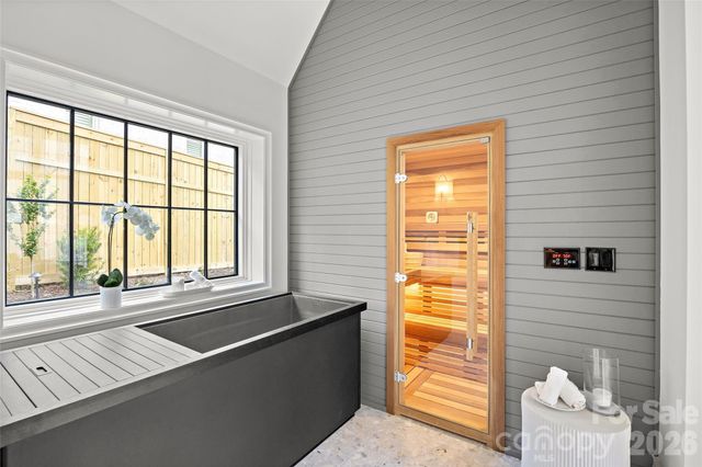 4111 Columbine Circle, Charlotte, NC 28211