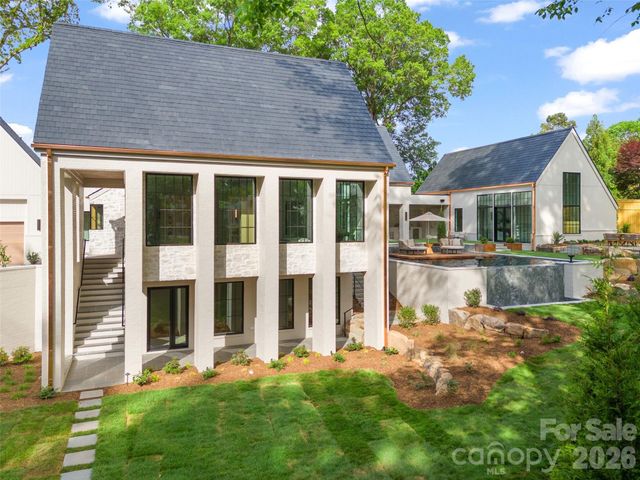 4111 Columbine Circle, Charlotte, NC 28211