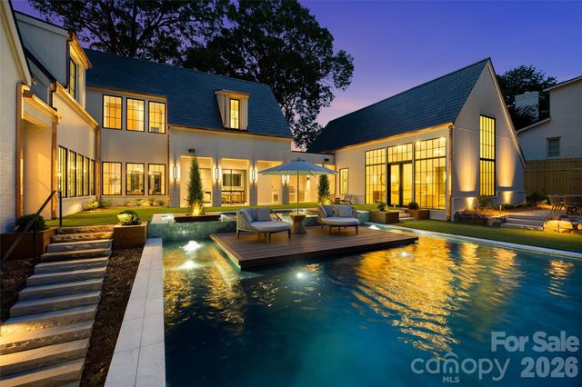 4111 Columbine Circle, Charlotte, NC 28211
