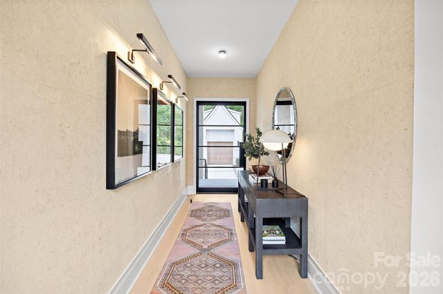 4111 Columbine Circle, Charlotte, NC 28211