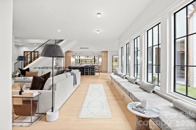 4111 Columbine Circle, Charlotte, NC 28211