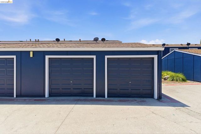 18 El Capitan Ln, Antioch, CA 94509