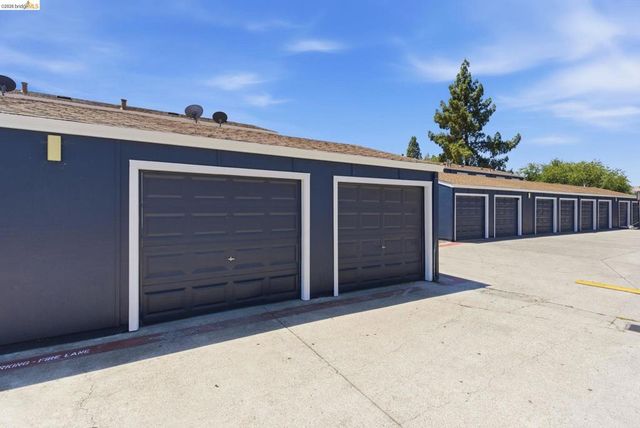 18 El Capitan Ln, Antioch, CA 94509