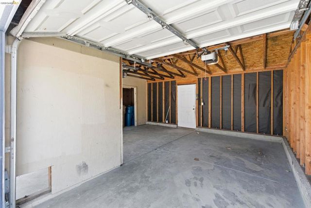 18 El Capitan Ln, Antioch, CA 94509