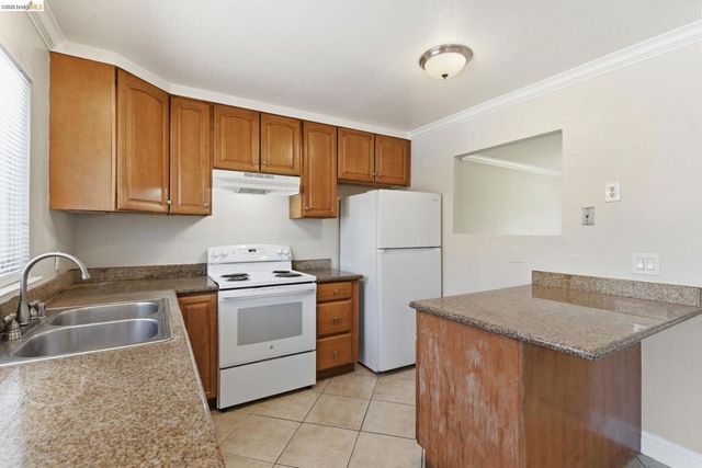 18 El Capitan Ln, Antioch, CA 94509