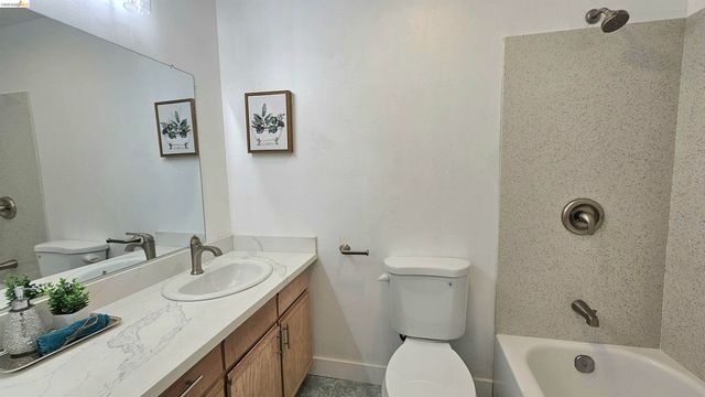 1826 Vicksburg Ave 1, Oakland, CA 94601