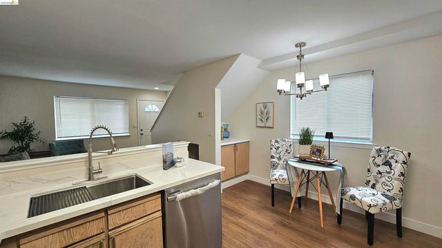 1826 Vicksburg Ave 1, Oakland, CA 94601
