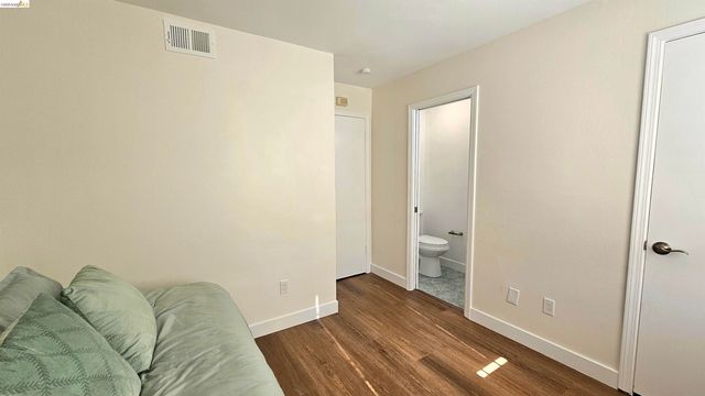 1826 Vicksburg Ave 1, Oakland, CA 94601