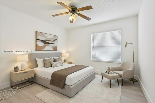 1378 SW 180th Ave, Pembroke Pines, FL 33029