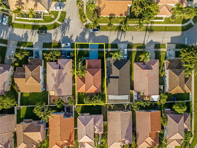 1378 SW 180th Ave, Pembroke Pines, FL 33029