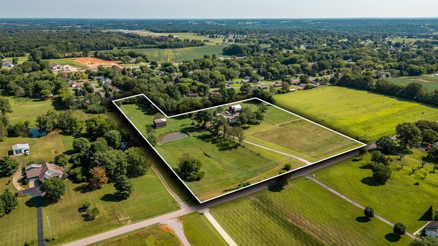 475 Fowler Ford Rd, Portland, TN 37148