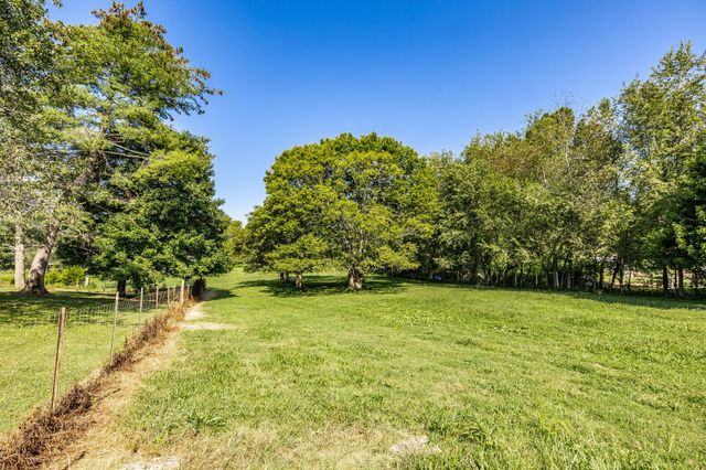 475 Fowler Ford Rd, Portland, TN 37148