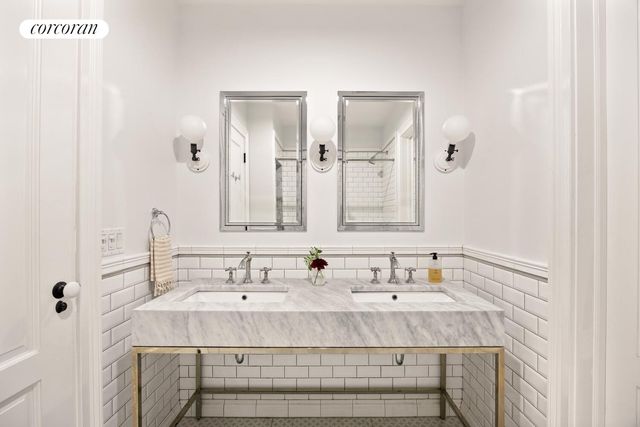 291 CLINTON Avenue, New York City, NY 11205