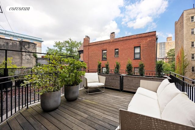 291 CLINTON Avenue, New York City, NY 11205