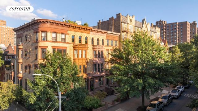 291 CLINTON Avenue, New York City, NY 11205