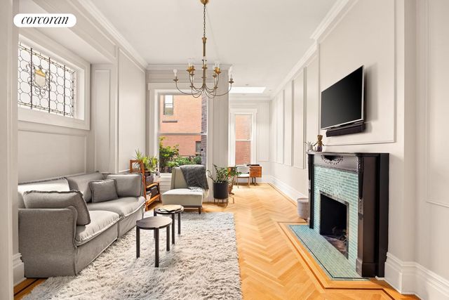 291 CLINTON Avenue, New York City, NY 11205