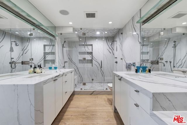 1100 Alta Loma Road 1205, West Hollywood, CA 90069