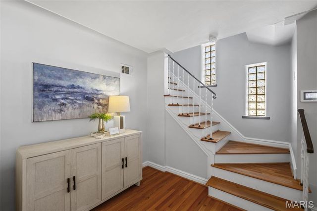 6714 Bancroft Avenue, St Louis, MO 63109