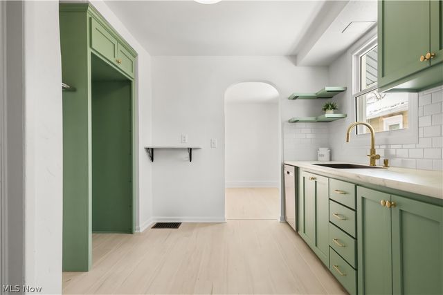 2111 21ST Street, Canton, OH 44705