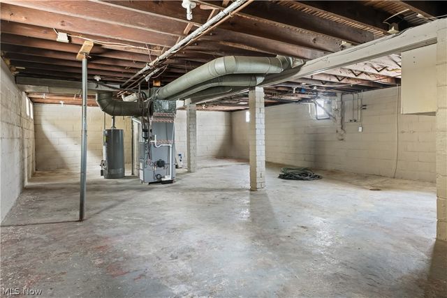 2111 21ST Street, Canton, OH 44705