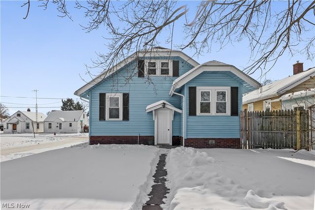 2111 21ST Street, Canton, OH 44705