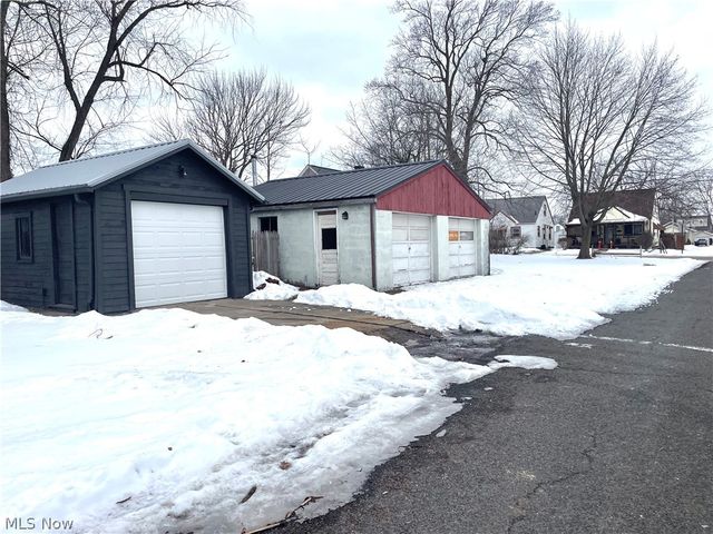 2111 21ST Street, Canton, OH 44705