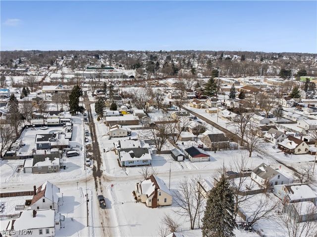 2111 21ST Street, Canton, OH 44705