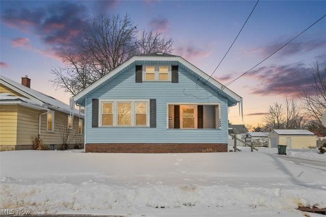 2111 21ST Street, Canton, OH 44705