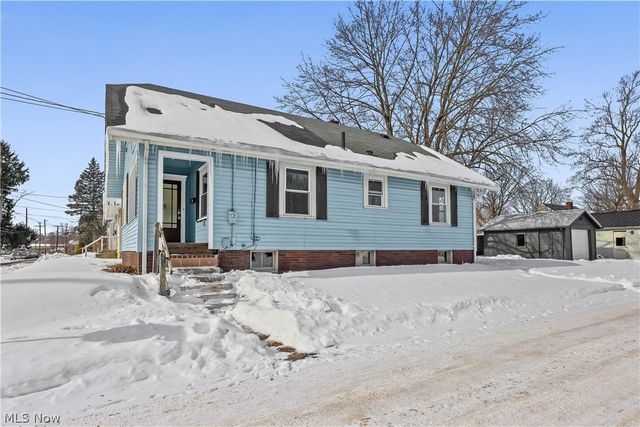 2111 21ST Street, Canton, OH 44705