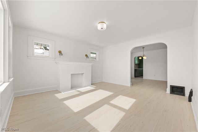 2111 21ST Street, Canton, OH 44705