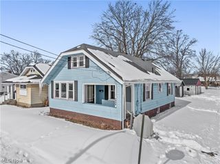 2111 21ST Street, Canton, OH 44705