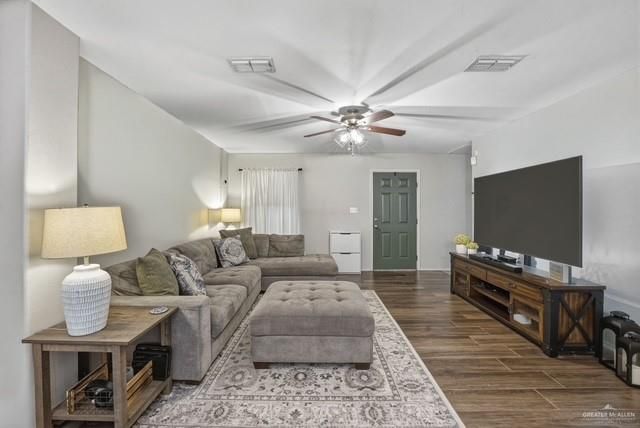 406 Rio Nueces Street, San Juan, TX 78589