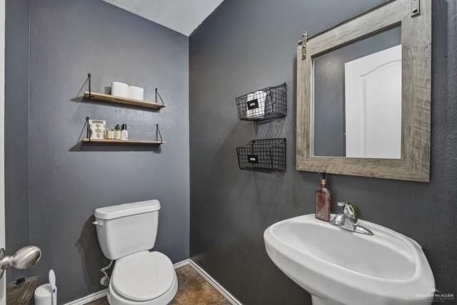 406 Rio Nueces Street, San Juan, TX 78589