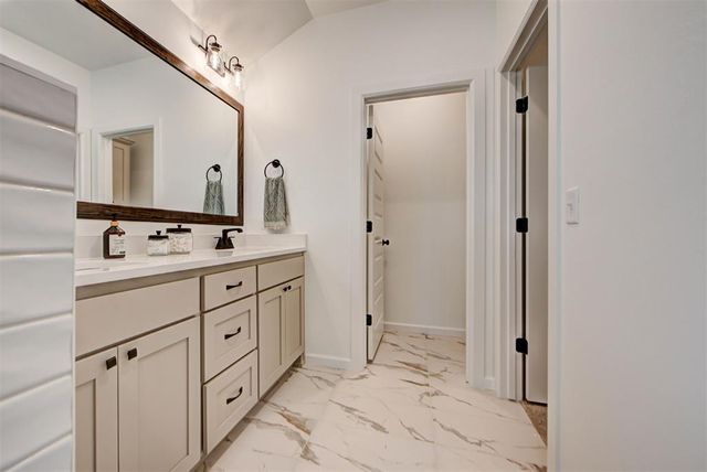 4916 Desert Willow Lane, Edmond, OK 73034